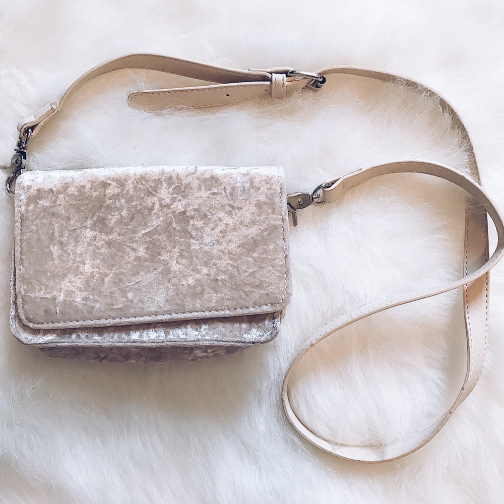 PALE PINK VELVET CROSSBODY